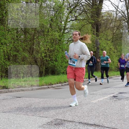 12.04.2026 - 45. Internationalen Wilhelmsburger Insellauf Yannick Fuchs http://msf.ph/oto/9504973 12.04.2026 12:55:00 Laufen 5796, 4818, 4817, 4433, 4048, 736, 506 meine-sportfotos.de