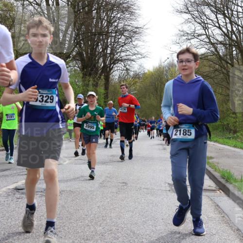 12.04.2026 - 45. Internationalen Wilhelmsburger Insellauf Yannick Fuchs http://msf.ph/oto/9505017 12.04.2026 12:55:09 Laufen 5330, 5181, 329, 3995, 4236, 2185 meine-sportfotos.de