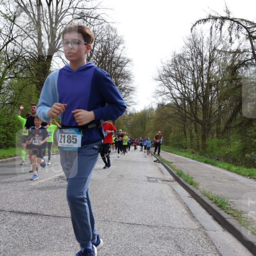 12.04.2026 - 45. Internationalen Wilhelmsburger Insellauf Yannick Fuchs http://msf.ph/oto/9505023 12.04.2026 12:55:10 Laufen 81, 584, 2185 meine-sportfotos.de