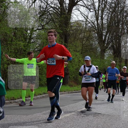 12.04.2026 - 45. Internationalen Wilhelmsburger Insellauf Yannick Fuchs http://msf.ph/oto/9505033 12.04.2026 12:55:12 Laufen 95, 4236, 5827, 9486, 5765, 023, 1235 meine-sportfotos.de