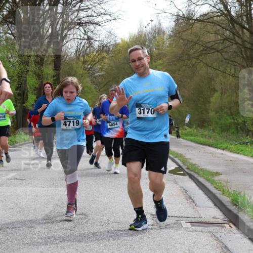 12.04.2026 - 45. Internationalen Wilhelmsburger Insellauf Yannick Fuchs http://msf.ph/oto/9505055 12.04.2026 12:55:17 Laufen 2536, 4719, 02, 39, 4854, 3170 meine-sportfotos.de