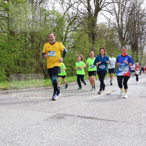 12.04.2026 - 45. Internationalen Wilhelmsburger Insellauf Yannick Fuchs http://msf.ph/oto/9505073 12.04.2026 12:55:20 Laufen 3129, 4235, 5311, 4854, 162 meine-sportfotos.de