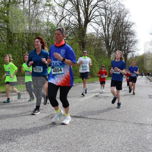 12.04.2026 - 45. Internationalen Wilhelmsburger Insellauf Yannick Fuchs http://msf.ph/oto/9505080 12.04.2026 12:55:22 Laufen 5311, 4235, 4854, 3954, 5176, 517, 510, 2083 meine-sportfotos.de
