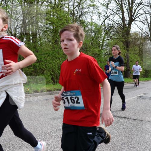 12.04.2026 - 45. Internationalen Wilhelmsburger Insellauf Yannick Fuchs http://msf.ph/oto/9505097 12.04.2026 12:55:25 Laufen 061, 5162, 2086 meine-sportfotos.de