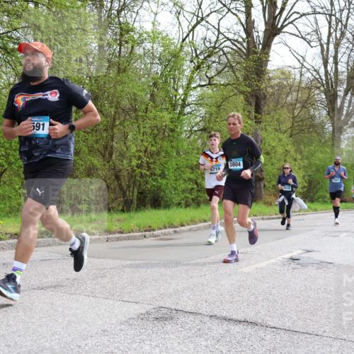 12.04.2026 - 45. Internationalen Wilhelmsburger Insellauf Yannick Fuchs http://msf.ph/oto/9505117 12.04.2026 12:55:30 Laufen 591, 5719, 3804, 3618, 114 meine-sportfotos.de