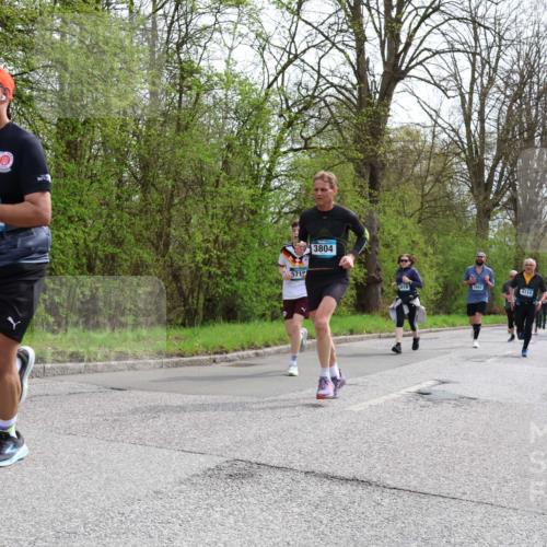 12.04.2026 - 45. Internationalen Wilhelmsburger Insellauf Yannick Fuchs http://msf.ph/oto/9505118 12.04.2026 12:55:30 Laufen 5719, 3804, 1862, 4114 meine-sportfotos.de