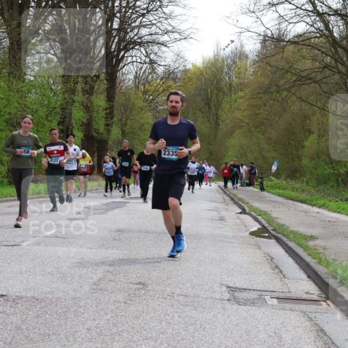12.04.2026 - 45. Internationalen Wilhelmsburger Insellauf Yannick Fuchs http://msf.ph/oto/9505131 12.04.2026 12:55:33 Laufen 5683, 58, 4122, 3489, 2335 meine-sportfotos.de