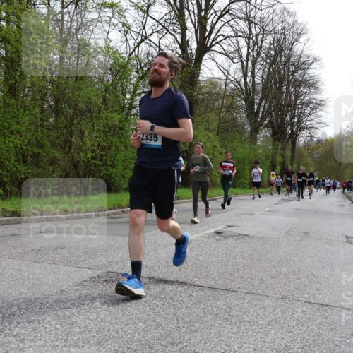 12.04.2026 - 45. Internationalen Wilhelmsburger Insellauf Yannick Fuchs http://msf.ph/oto/9505142 12.04.2026 12:55:36 Laufen 2335 meine-sportfotos.de