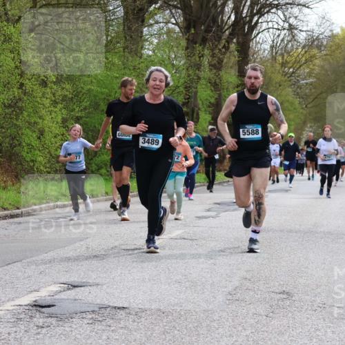 12.04.2026 - 45. Internationalen Wilhelmsburger Insellauf Yannick Fuchs http://msf.ph/oto/9505162 12.04.2026 12:55:41 Laufen 5588, 3489 meine-sportfotos.de