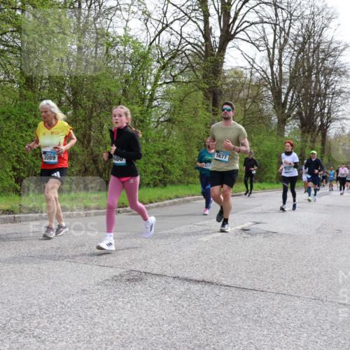 12.04.2026 - 45. Internationalen Wilhelmsburger Insellauf Yannick Fuchs http://msf.ph/oto/9505200 12.04.2026 12:55:48 Laufen 880, 2089, 421, 5677, 4797 meine-sportfotos.de