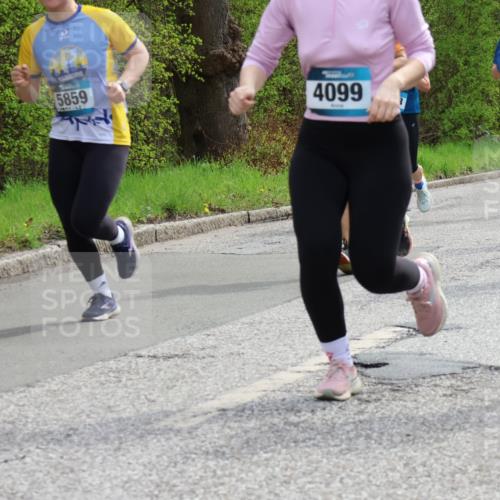 12.04.2026 - 45. Internationalen Wilhelmsburger Insellauf Yannick Fuchs http://msf.ph/oto/9505226 12.04.2026 12:55:54 Laufen 65, 5859, 4099, 4100 meine-sportfotos.de