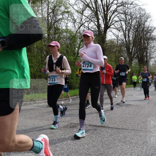 12.04.2026 - 45. Internationalen Wilhelmsburger Insellauf Yannick Fuchs http://msf.ph/oto/9505351 12.04.2026 12:56:19 Laufen 4722, 1986, 2015, 4723, 42, 4724, 4514, 4351, 5123 meine-sportfotos.de
