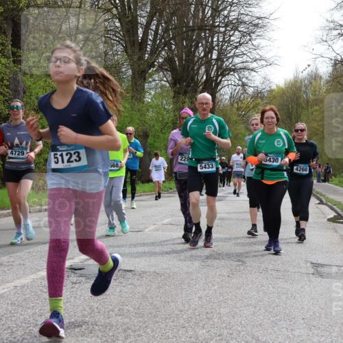 12.04.2026 - 45. Internationalen Wilhelmsburger Insellauf Yannick Fuchs http://msf.ph/oto/9505369 12.04.2026 12:56:22 Laufen 4729, 5123, 568, 5103, 228, 5433, 5430, 4260 meine-sportfotos.de
