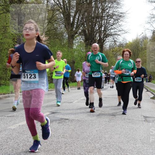 12.04.2026 - 45. Internationalen Wilhelmsburger Insellauf Yannick Fuchs http://msf.ph/oto/9505370 12.04.2026 12:56:22 Laufen 5123, 5668, 5193, 22, 5433, 430, 4260 meine-sportfotos.de
