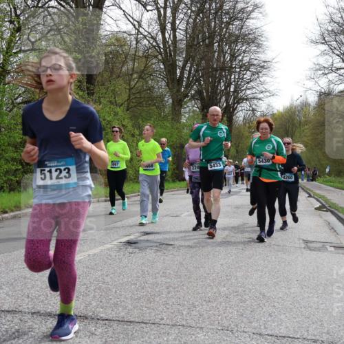 12.04.2026 - 45. Internationalen Wilhelmsburger Insellauf Yannick Fuchs http://msf.ph/oto/9505372 12.04.2026 12:56:23 Laufen 4, 5667, 5123, 668, 228, 5433, 5430, 4260 meine-sportfotos.de