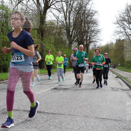 12.04.2026 - 45. Internationalen Wilhelmsburger Insellauf Yannick Fuchs http://msf.ph/oto/9505373 12.04.2026 12:56:23 Laufen 4094, 5123, 729, 5667, 223, 5430, 5668, 5433, 4260 meine-sportfotos.de