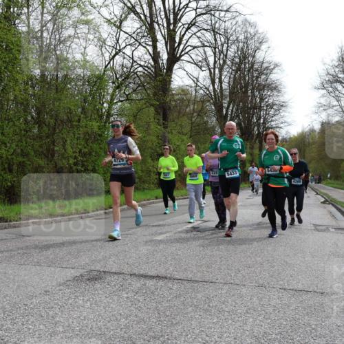 12.04.2026 - 45. Internationalen Wilhelmsburger Insellauf Yannick Fuchs http://msf.ph/oto/9505377 12.04.2026 12:56:24 Laufen 4094, 4729, 5667, 228, 5668, 5433, 5436, 4260 meine-sportfotos.de