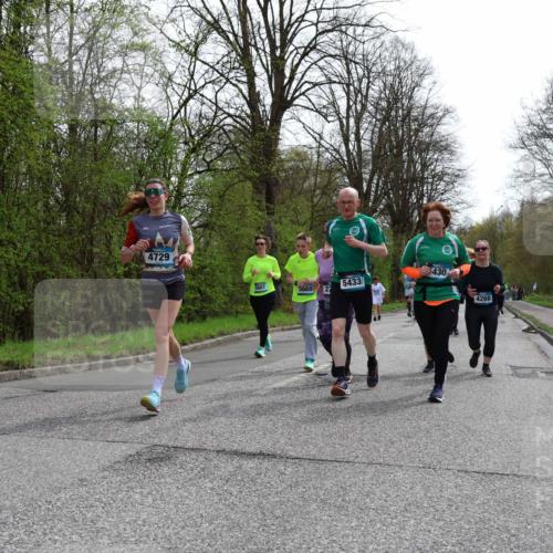 12.04.2026 - 45. Internationalen Wilhelmsburger Insellauf Yannick Fuchs http://msf.ph/oto/9505379 12.04.2026 12:56:24 Laufen 4729, 5667, 566822, 5433, 430, 4260 meine-sportfotos.de