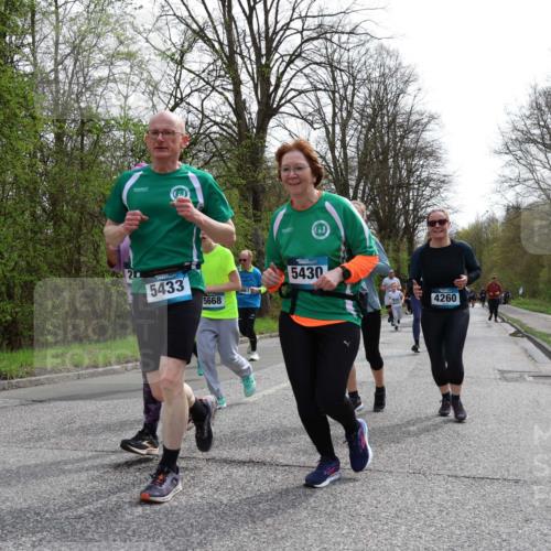 12.04.2026 - 45. Internationalen Wilhelmsburger Insellauf Yannick Fuchs http://msf.ph/oto/9505385 12.04.2026 12:56:25 Laufen 20, 5433, 5668, 5430, 4260 meine-sportfotos.de