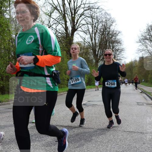 12.04.2026 - 45. Internationalen Wilhelmsburger Insellauf Yannick Fuchs http://msf.ph/oto/9505389 12.04.2026 12:56:26 Laufen 33, 45, 5105, 4260 meine-sportfotos.de