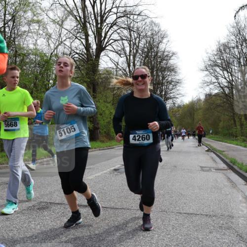 12.04.2026 - 45. Internationalen Wilhelmsburger Insellauf Yannick Fuchs http://msf.ph/oto/9505391 12.04.2026 12:56:26 Laufen 5668, 548, 5105, 4260 meine-sportfotos.de
