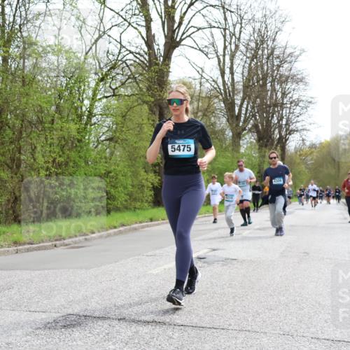 12.04.2026 - 45. Internationalen Wilhelmsburger Insellauf Yannick Fuchs http://msf.ph/oto/9505400 12.04.2026 12:56:28 Laufen 5475, 4310, 4308 meine-sportfotos.de