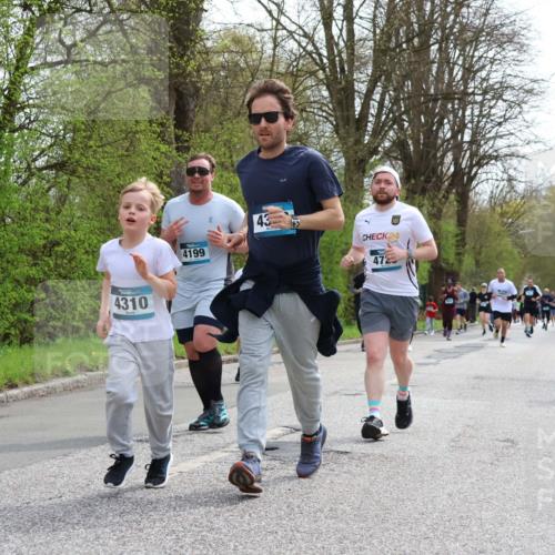 12.04.2026 - 45. Internationalen Wilhelmsburger Insellauf Yannick Fuchs http://msf.ph/oto/9505411 12.04.2026 12:56:30 Laufen 4310, 4199, 43, 24, 4725 meine-sportfotos.de