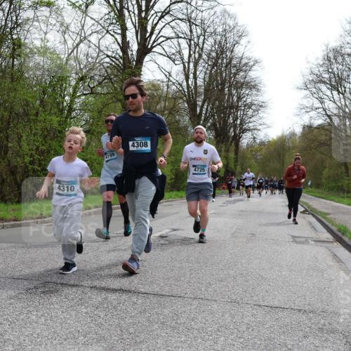 12.04.2026 - 45. Internationalen Wilhelmsburger Insellauf Yannick Fuchs http://msf.ph/oto/9505414 12.04.2026 12:56:30 Laufen 4310, 4199, 4308, 24, 4725 meine-sportfotos.de