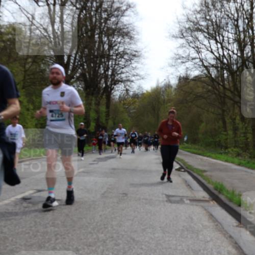 12.04.2026 - 45. Internationalen Wilhelmsburger Insellauf Yannick Fuchs http://msf.ph/oto/9505415 12.04.2026 12:56:31 Laufen 454, 4308, 4725 meine-sportfotos.de