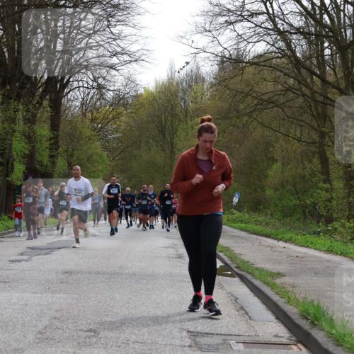 12.04.2026 - 45. Internationalen Wilhelmsburger Insellauf Yannick Fuchs http://msf.ph/oto/9505416 12.04.2026 12:56:31 Laufen 4115, 5620, 4345, 5401, 3641 meine-sportfotos.de