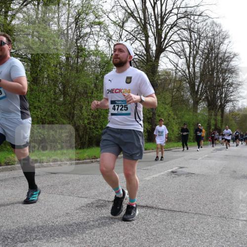 12.04.2026 - 45. Internationalen Wilhelmsburger Insellauf Yannick Fuchs http://msf.ph/oto/9505421 12.04.2026 12:56:32 Laufen 4199, 24, 4725, 5193 meine-sportfotos.de