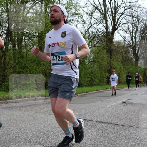 12.04.2026 - 45. Internationalen Wilhelmsburger Insellauf Yannick Fuchs http://msf.ph/oto/9505423 12.04.2026 12:56:32 Laufen 199, 24, 4725, 5193 meine-sportfotos.de