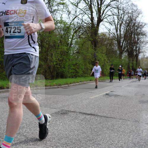 12.04.2026 - 45. Internationalen Wilhelmsburger Insellauf Yannick Fuchs http://msf.ph/oto/9505424 12.04.2026 12:56:32 Laufen 24, 4725, 3193 meine-sportfotos.de