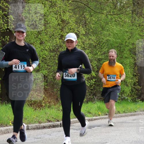 12.04.2026 - 45. Internationalen Wilhelmsburger Insellauf Yannick Fuchs http://msf.ph/oto/9505431 12.04.2026 12:56:34 Laufen 4115, 5620, 3870, 5662, 5453 meine-sportfotos.de