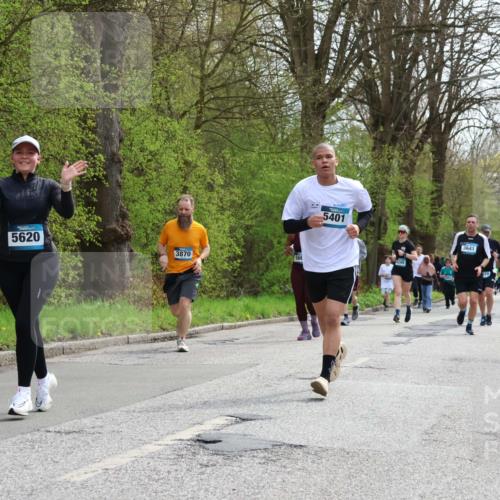 12.04.2026 - 45. Internationalen Wilhelmsburger Insellauf Yannick Fuchs http://msf.ph/oto/9505439 12.04.2026 12:56:36 Laufen 41, 5620, 3870, 56, 5401, 3641, 370, 5499 meine-sportfotos.de