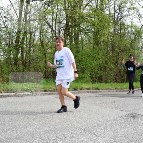 12.04.2026 - 45. Internationalen Wilhelmsburger Insellauf Yannick Fuchs http://msf.ph/oto/9505442 12.04.2026 12:56:36 Laufen 5193, 4115, 5620, 3870 meine-sportfotos.de