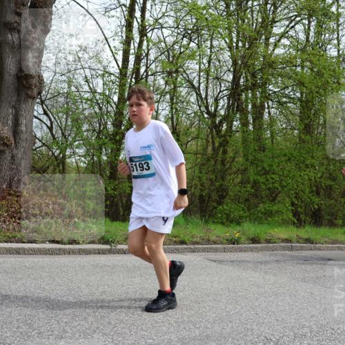 12.04.2026 - 45. Internationalen Wilhelmsburger Insellauf Yannick Fuchs http://msf.ph/oto/9505444 12.04.2026 12:56:37 Laufen 5193, 4115, 5620 meine-sportfotos.de
