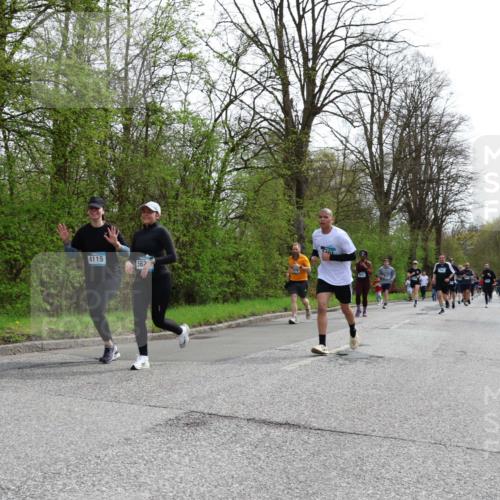 12.04.2026 - 45. Internationalen Wilhelmsburger Insellauf Yannick Fuchs http://msf.ph/oto/9505446 12.04.2026 12:56:37 Laufen 4115 meine-sportfotos.de
