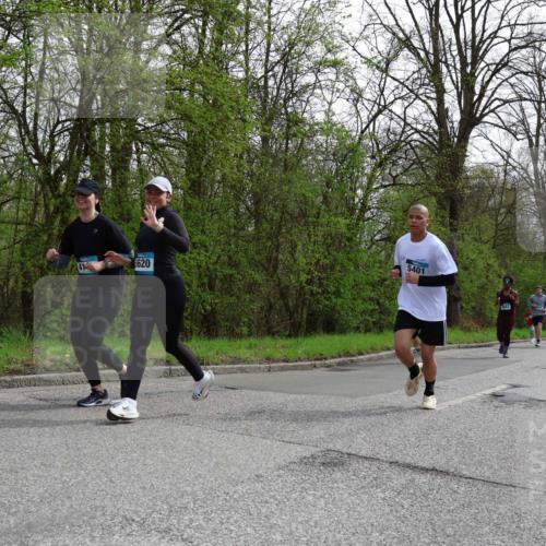 12.04.2026 - 45. Internationalen Wilhelmsburger Insellauf Yannick Fuchs http://msf.ph/oto/9505450 12.04.2026 12:56:38 Laufen 5620, 5401, 3641 meine-sportfotos.de