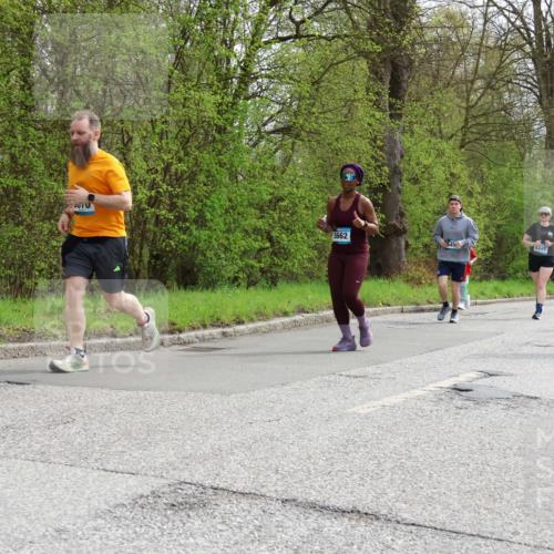 12.04.2026 - 45. Internationalen Wilhelmsburger Insellauf Yannick Fuchs http://msf.ph/oto/9505460 12.04.2026 12:56:39 Laufen 0070, 5662, 4345, 3641, 3970, 5497 meine-sportfotos.de