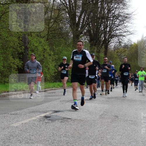12.04.2026 - 45. Internationalen Wilhelmsburger Insellauf Yannick Fuchs http://msf.ph/oto/9505464 12.04.2026 12:56:40 Laufen 6662, 5455, 3641, 4345, 3970, 5497, 5499 meine-sportfotos.de