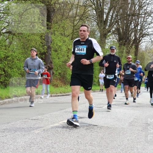 12.04.2026 - 45. Internationalen Wilhelmsburger Insellauf Yannick Fuchs http://msf.ph/oto/9505469 12.04.2026 12:56:41 Laufen 5455, 3641, 3970, 5497, 58, 5499 meine-sportfotos.de