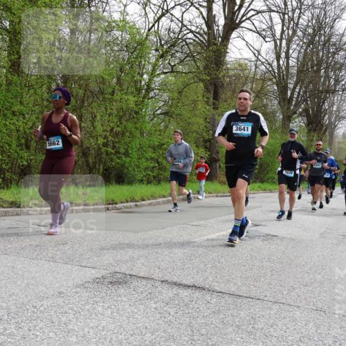 12.04.2026 - 45. Internationalen Wilhelmsburger Insellauf Yannick Fuchs http://msf.ph/oto/9505471 12.04.2026 12:56:41 Laufen 5662, 5455, 5155, 3641, 3970, 5497 meine-sportfotos.de