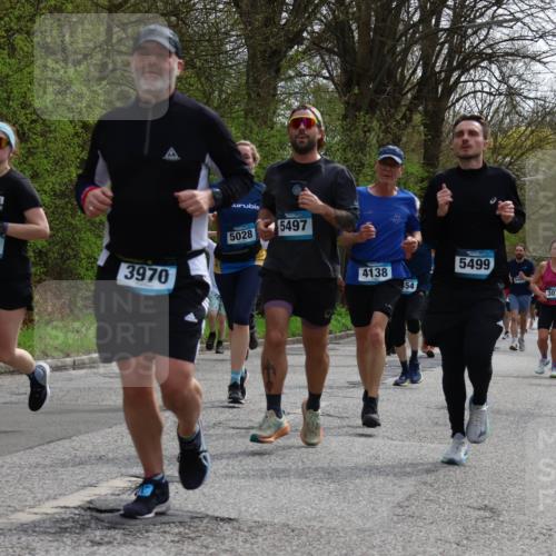 12.04.2026 - 45. Internationalen Wilhelmsburger Insellauf Yannick Fuchs http://msf.ph/oto/9505477 12.04.2026 12:56:42 Laufen 4345, 3970, 5028, 5497, 4138, 54, 5499, 3070 meine-sportfotos.de