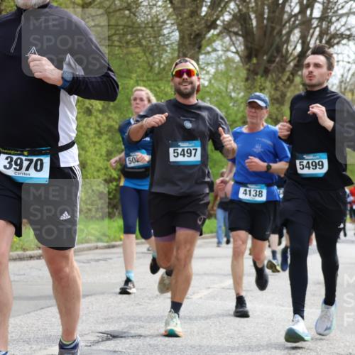 12.04.2026 - 45. Internationalen Wilhelmsburger Insellauf Yannick Fuchs http://msf.ph/oto/9505479 12.04.2026 12:56:43 Laufen 17, 4345, 3970, 50, 5497, 4138, 5499, 3070 meine-sportfotos.de