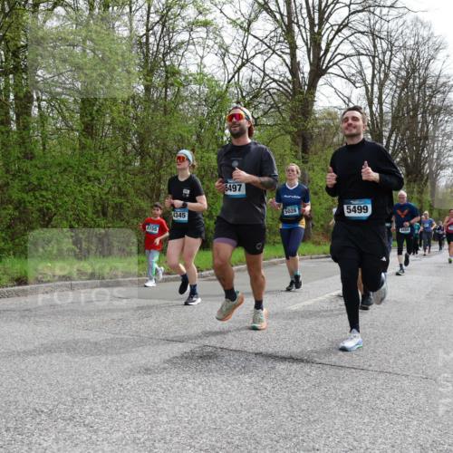 12.04.2026 - 45. Internationalen Wilhelmsburger Insellauf Yannick Fuchs http://msf.ph/oto/9505487 12.04.2026 12:56:44 Laufen 5155, 4345, 5497, 5028, 5499, 4454 meine-sportfotos.de
