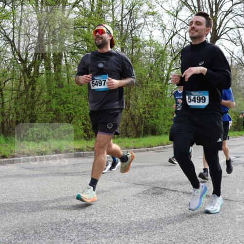 12.04.2026 - 45. Internationalen Wilhelmsburger Insellauf Yannick Fuchs http://msf.ph/oto/9505490 12.04.2026 12:56:45 Laufen 5497, 502, 5499, 3264, 4454 meine-sportfotos.de