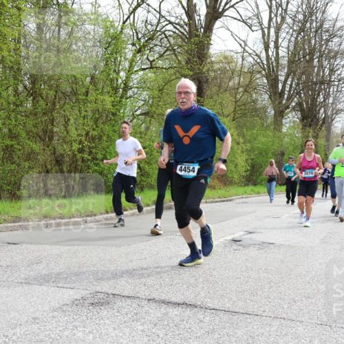 12.04.2026 - 45. Internationalen Wilhelmsburger Insellauf Yannick Fuchs http://msf.ph/oto/9505500 12.04.2026 12:56:46 Laufen 4454, 3070 meine-sportfotos.de