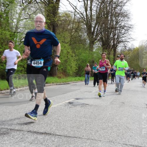12.04.2026 - 45. Internationalen Wilhelmsburger Insellauf Yannick Fuchs http://msf.ph/oto/9505501 12.04.2026 12:56:47 Laufen 4454, 3070 meine-sportfotos.de