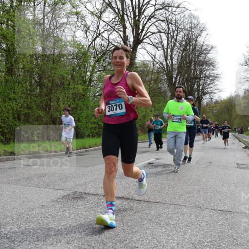 12.04.2026 - 45. Internationalen Wilhelmsburger Insellauf Yannick Fuchs http://msf.ph/oto/9505513 12.04.2026 12:56:49 Laufen 200, 3070, 5862, 5565 meine-sportfotos.de